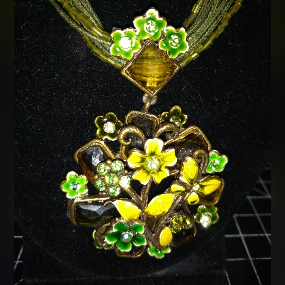 Green Multi Strand Necklace with Enamel & Glass Flowery Pendant, Green &… - Picture 10 of 10
